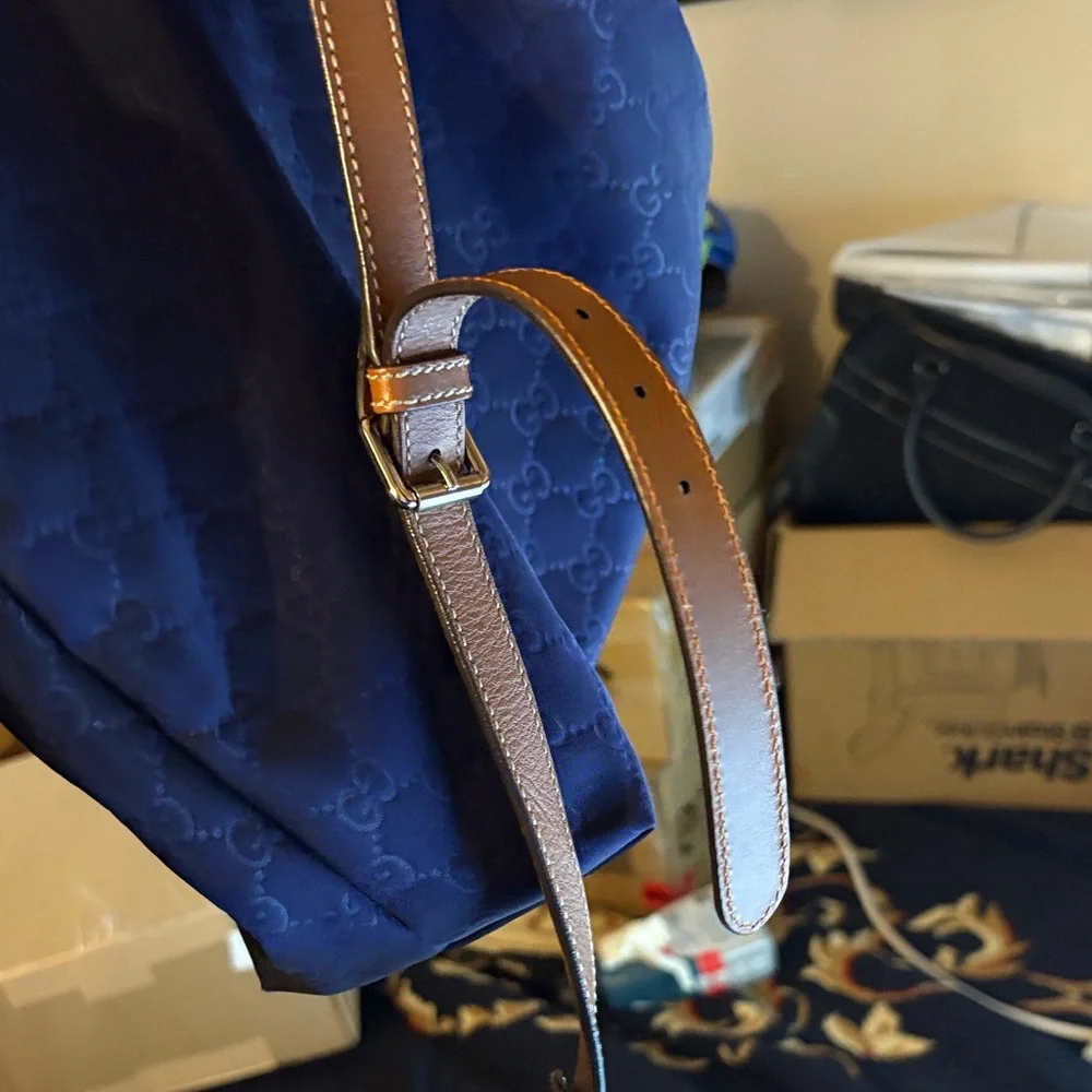 Gucci Navy nylon Messenger Bag with Brown Leather Strap - Picture 15 of 16